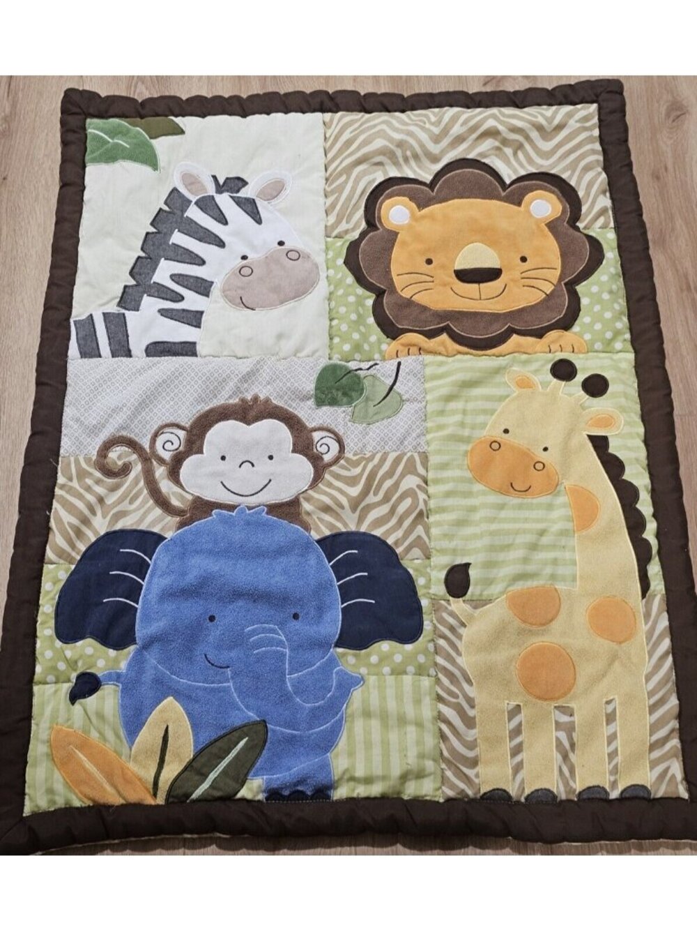 TIDDLIWINKS Safari Baby Blanket Wall Hanging Lion Monkey Giraffe Elephant